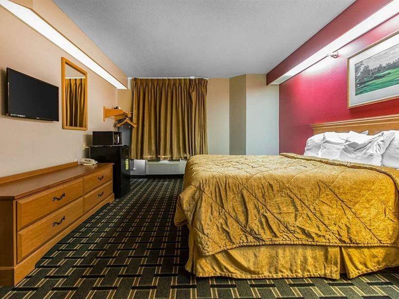Econo Lodge Inn & Suites Peoria Illinois Екстериор снимка