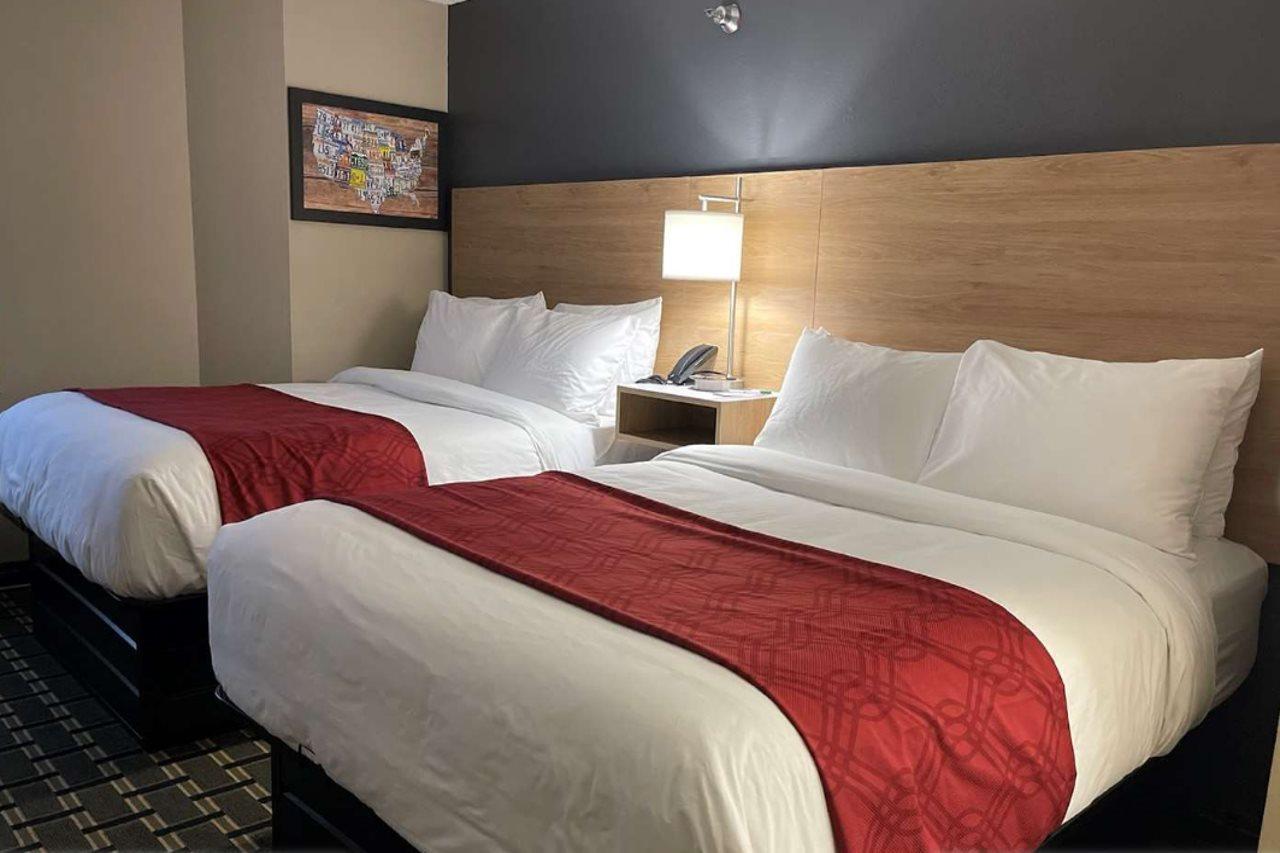 Econo Lodge Inn & Suites Peoria Illinois Екстериор снимка