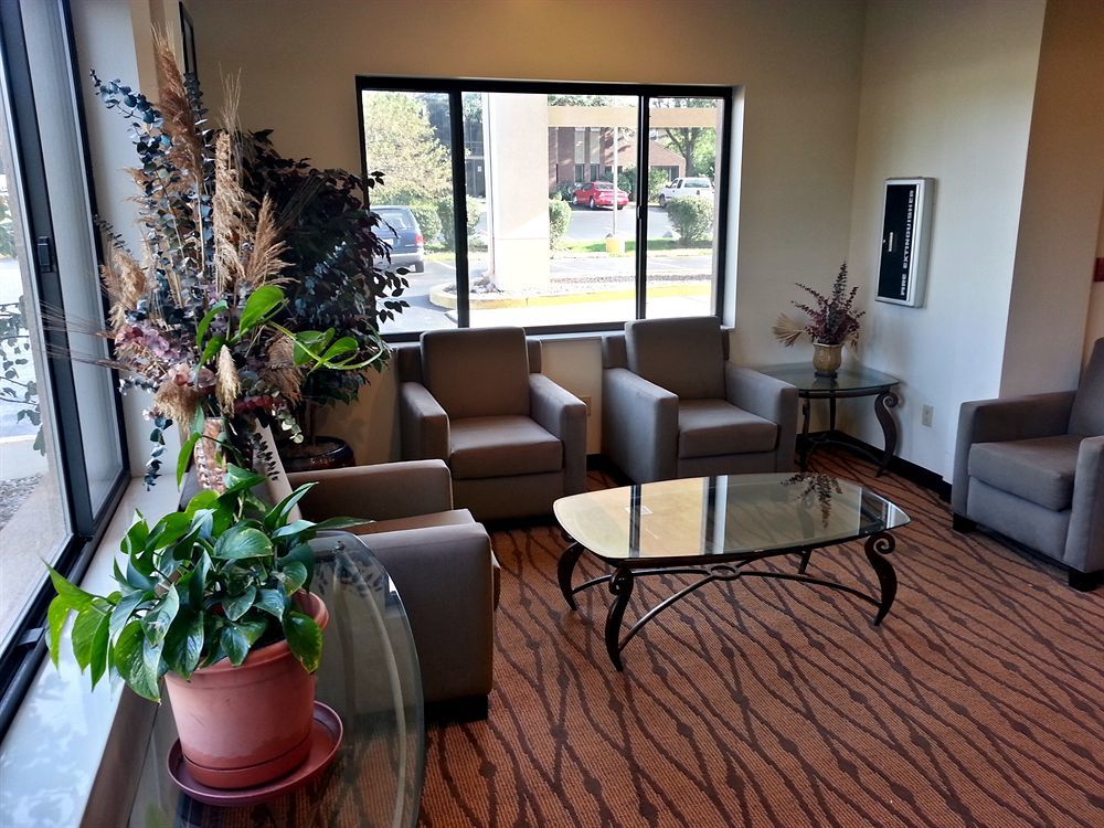 Econo Lodge Inn & Suites Peoria Illinois Екстериор снимка